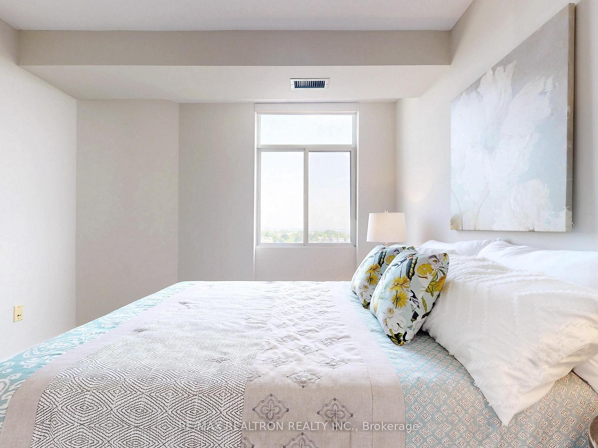 3 Bedrooms Condo at 88 Alton Tower, Toronto For sale