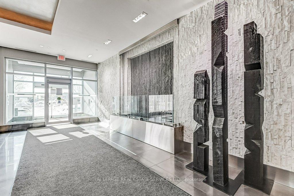 2 Bedrooms Condo at 55 Speers, Oakville For sale