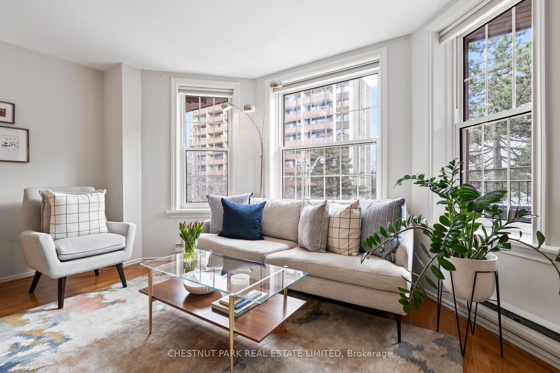 1 Bedroom Condo at 212 St. George,  Toronto For sale
