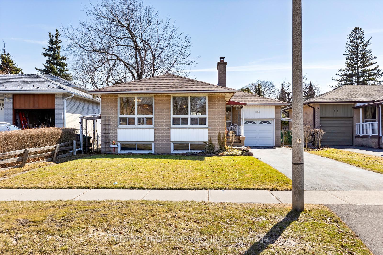 59 Wareside Road, Toronto, ON M9C 3B5