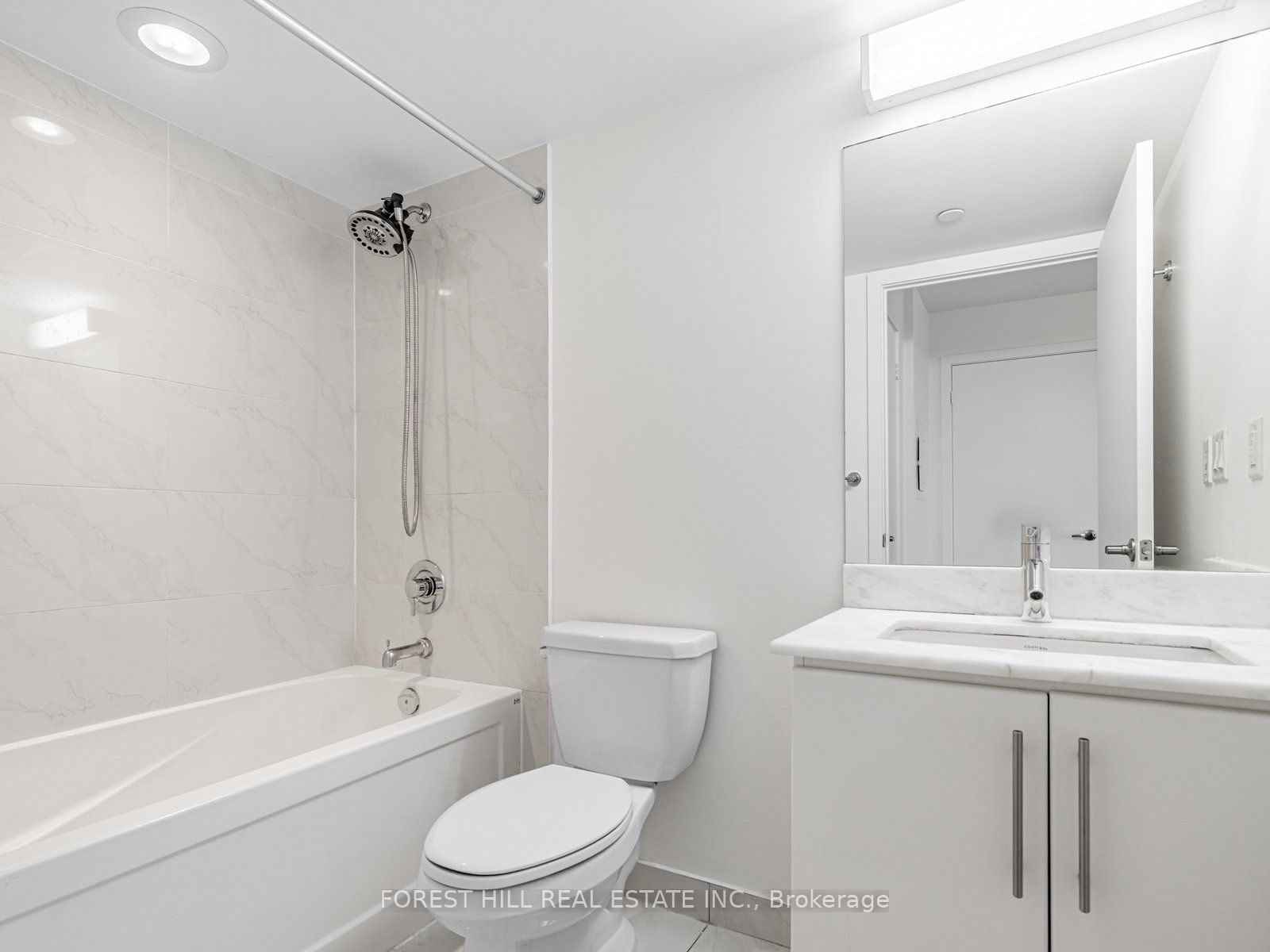 58 Orchard View Boulevard, #510