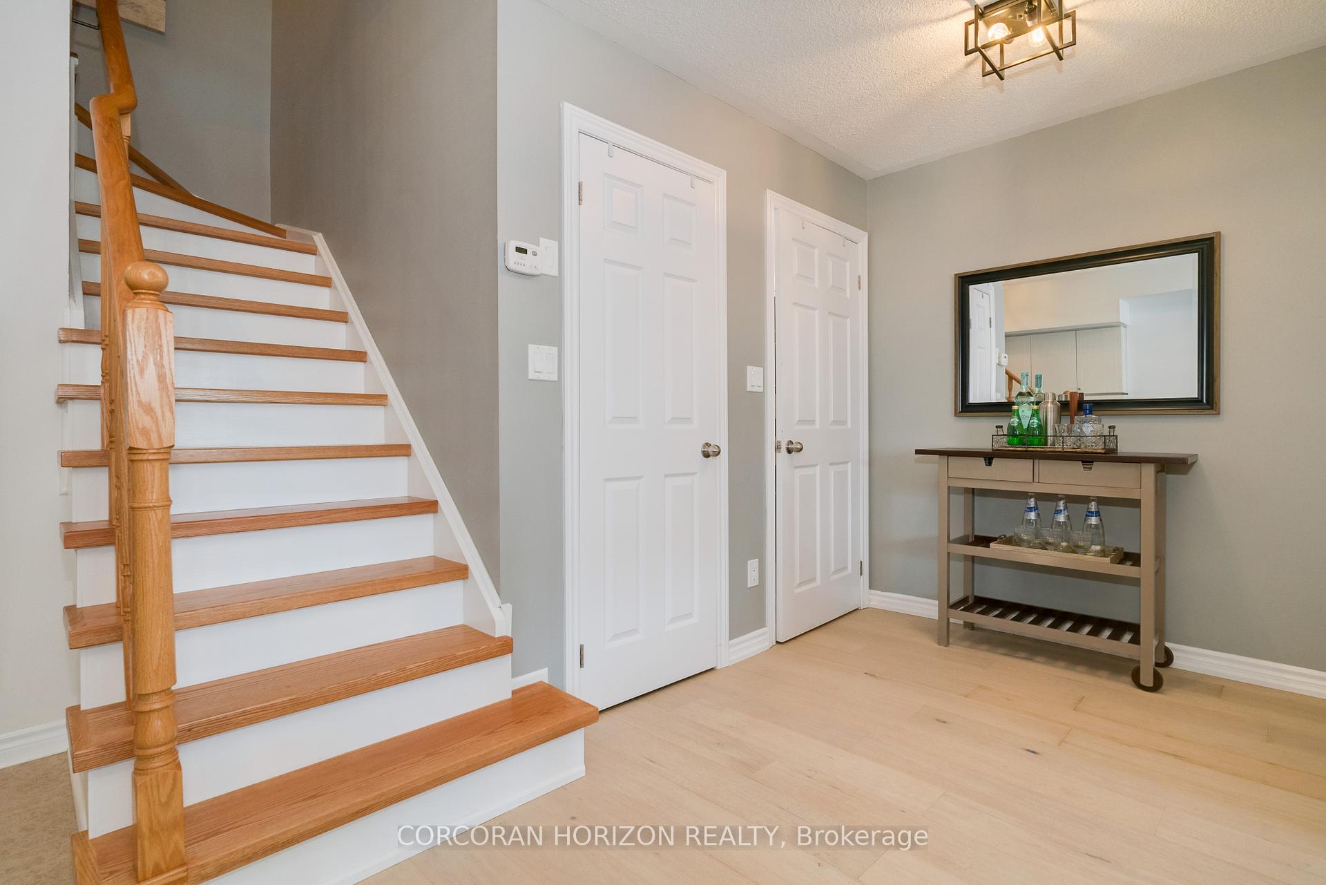 3 Bedrooms Condo at 11 Eaton Park, Toronto For sale