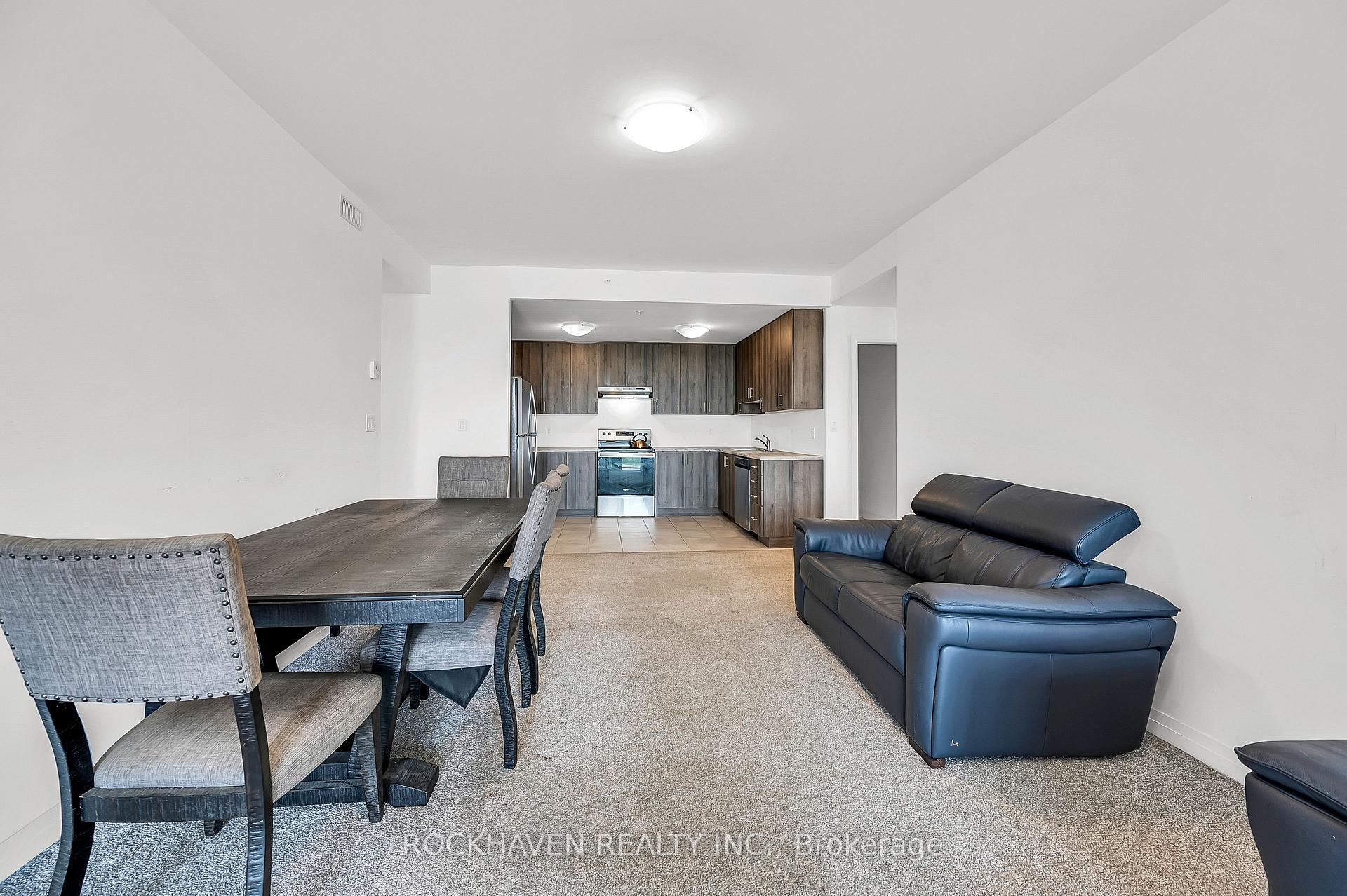3 Bedrooms Condo at 5 Hamilton, Hamilton For sale