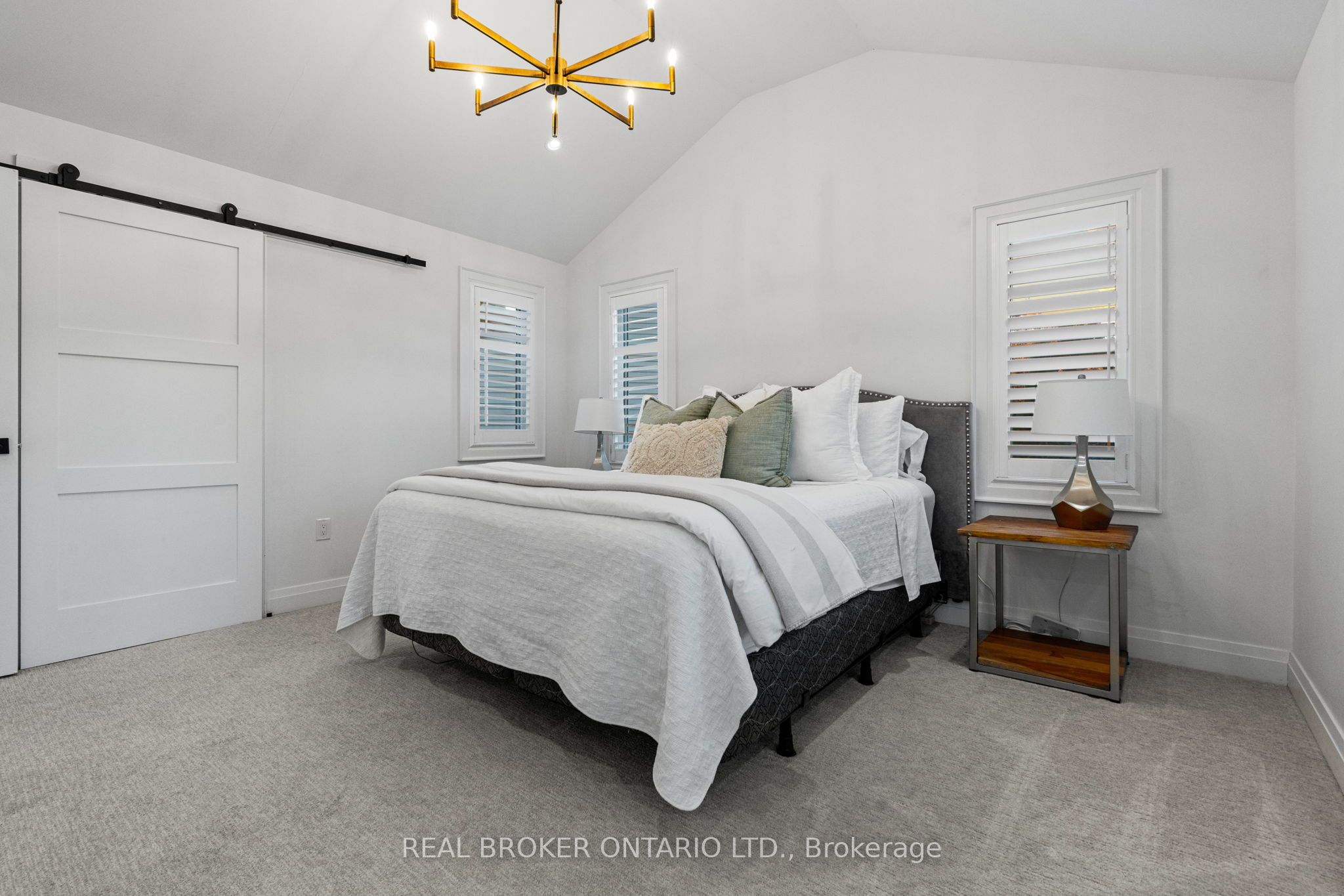 3 Oak Ridge Court