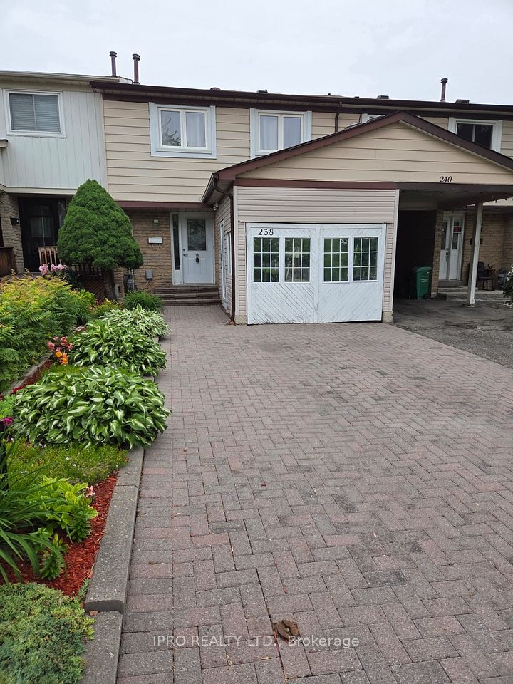 238 Royal Salisbury