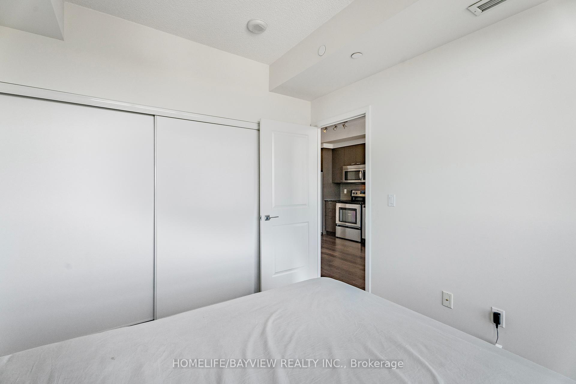 1 Bedroom Condo at 88 Sheppard, Toronto For sale