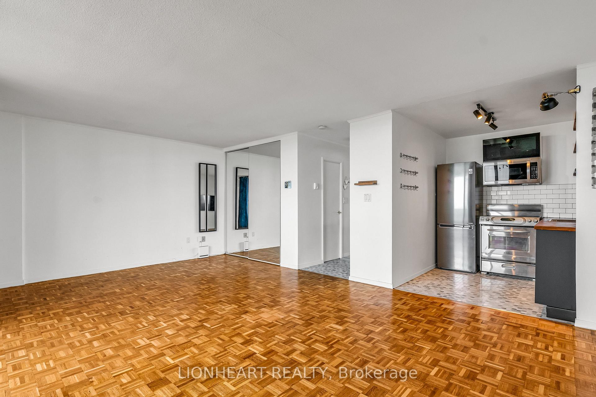 Condo at 40 Homewood, Toronto For sale