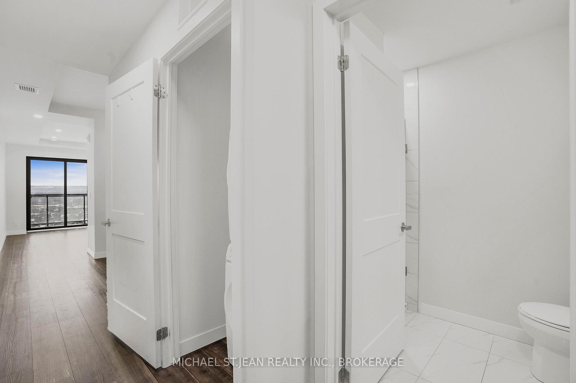 1 Bedroom Condo at 15 Queen,  Hamilton For sale