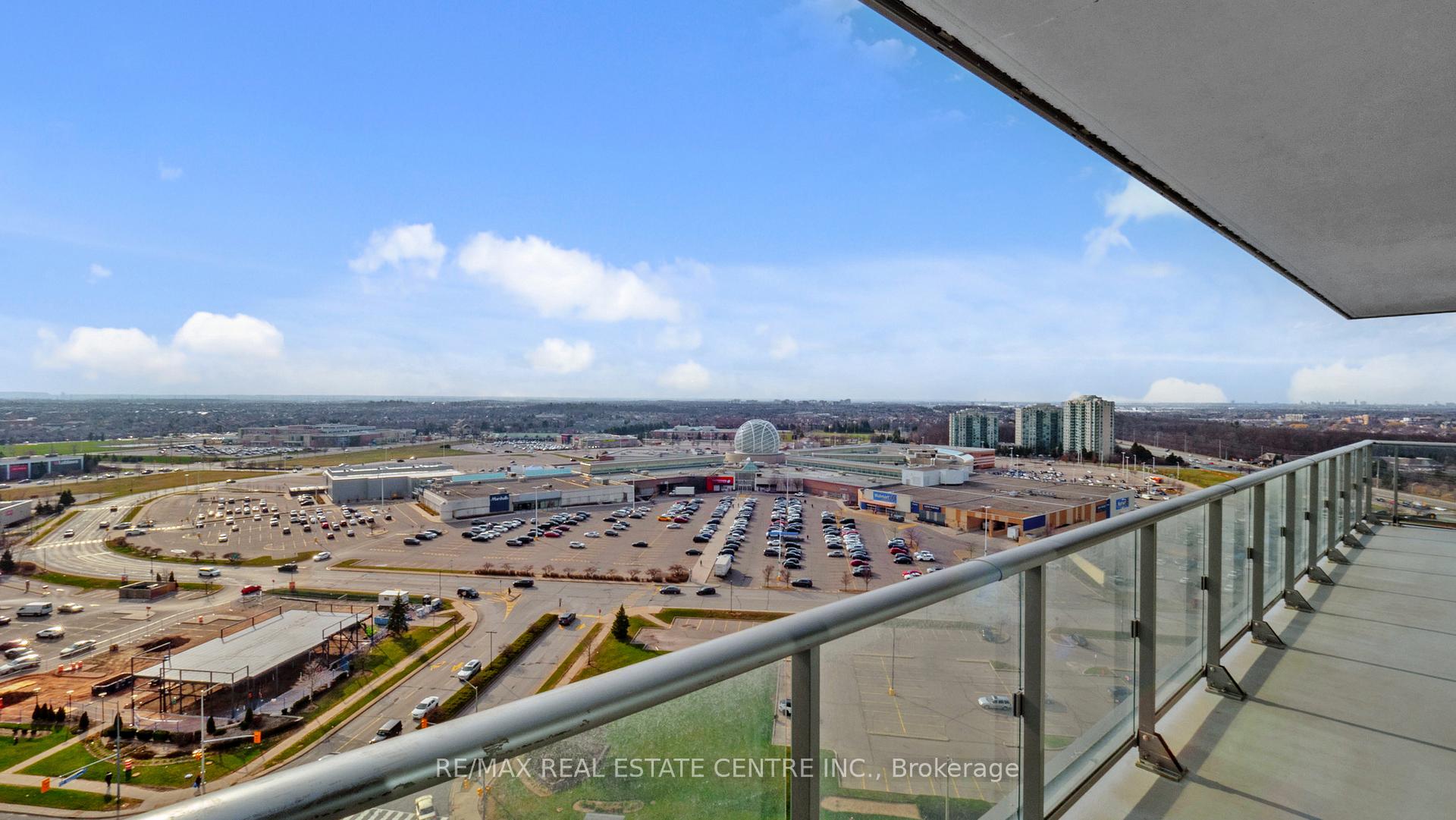 3 Bedrooms Condo at 4655 Metcalfe,  Mississauga For sale