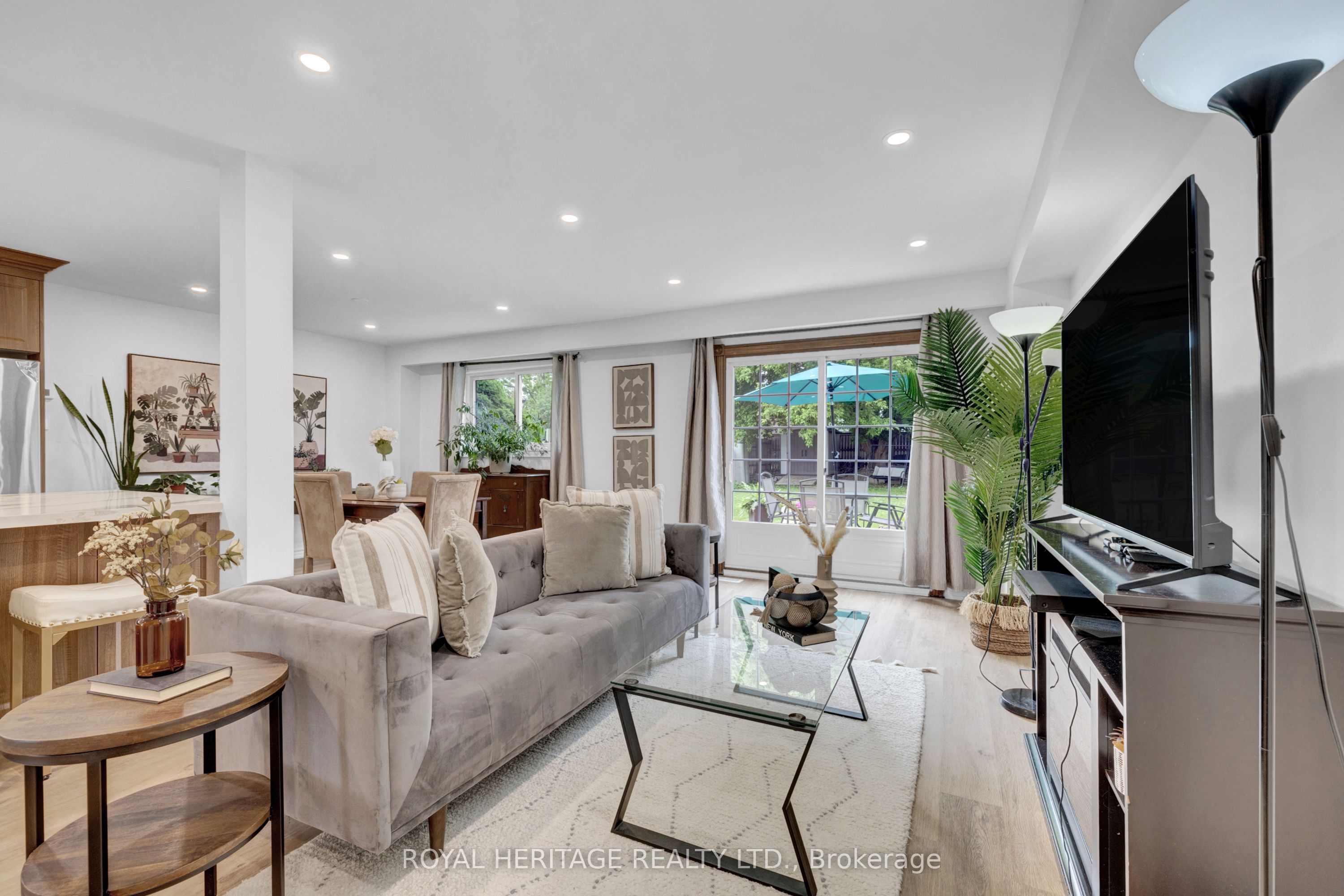 557 Berwick Crescent