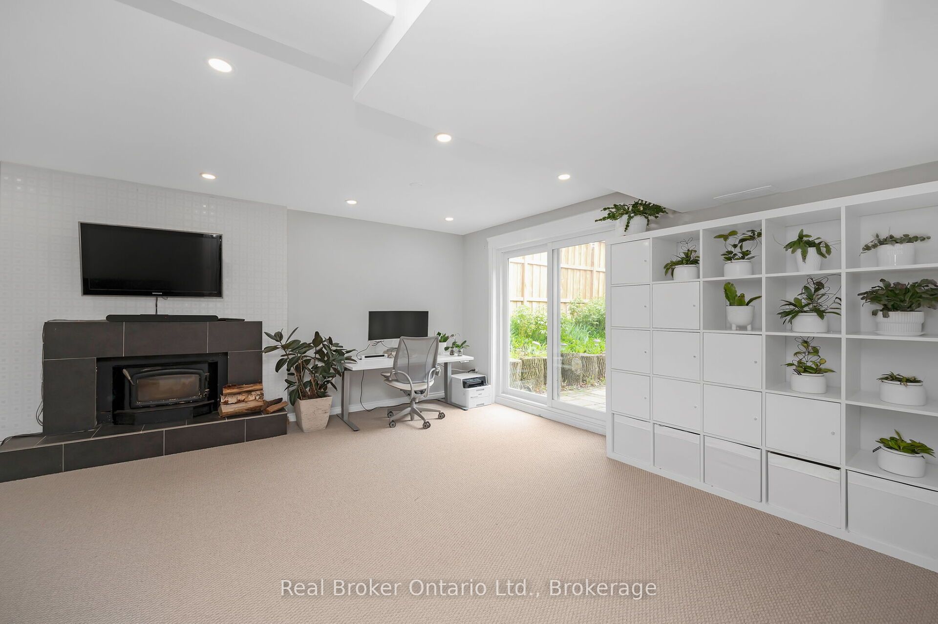 615 Sheraton Road