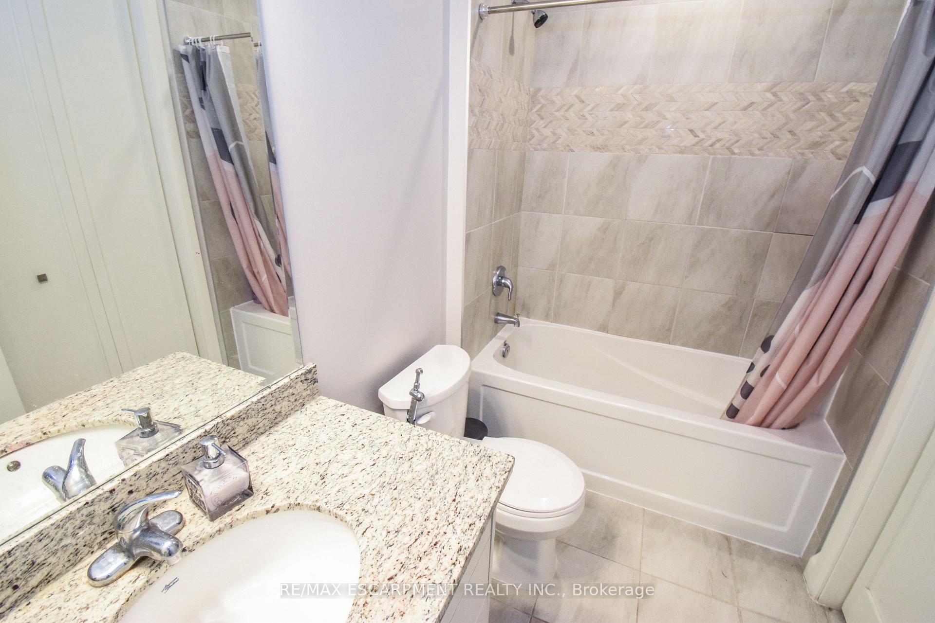 1 Bedroom Condo at 118 King,  Hamilton For sale
