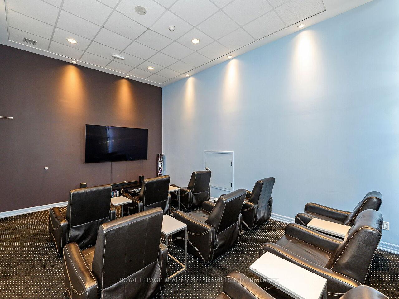 2 Bedrooms Condo at 628 Fleet, Toronto For sale
