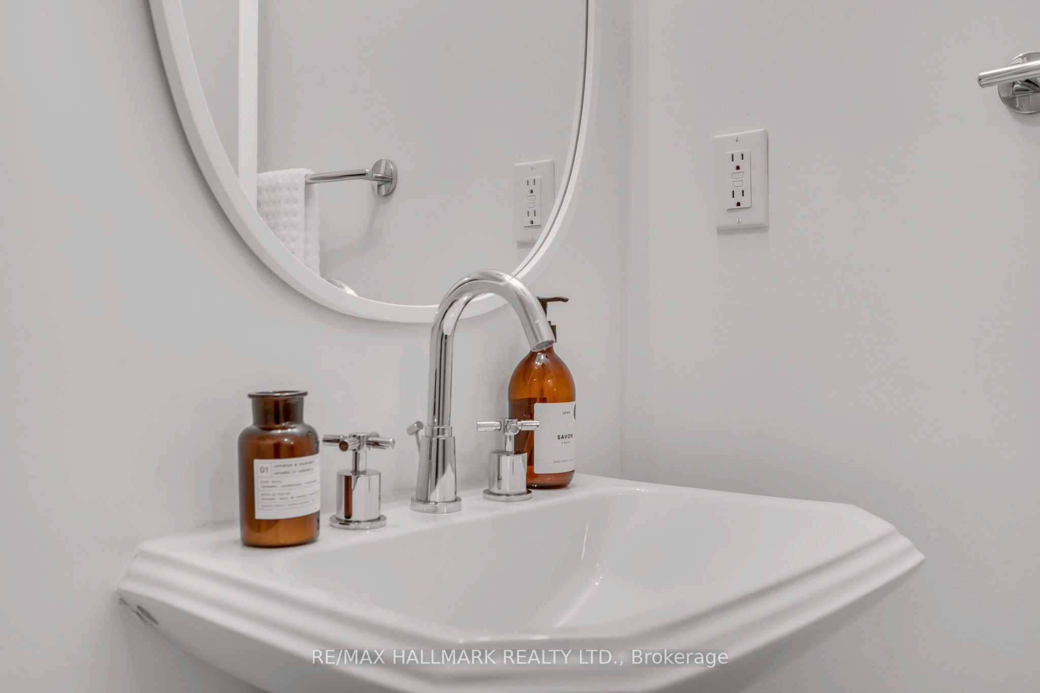 183 Dovercourt Road, #106