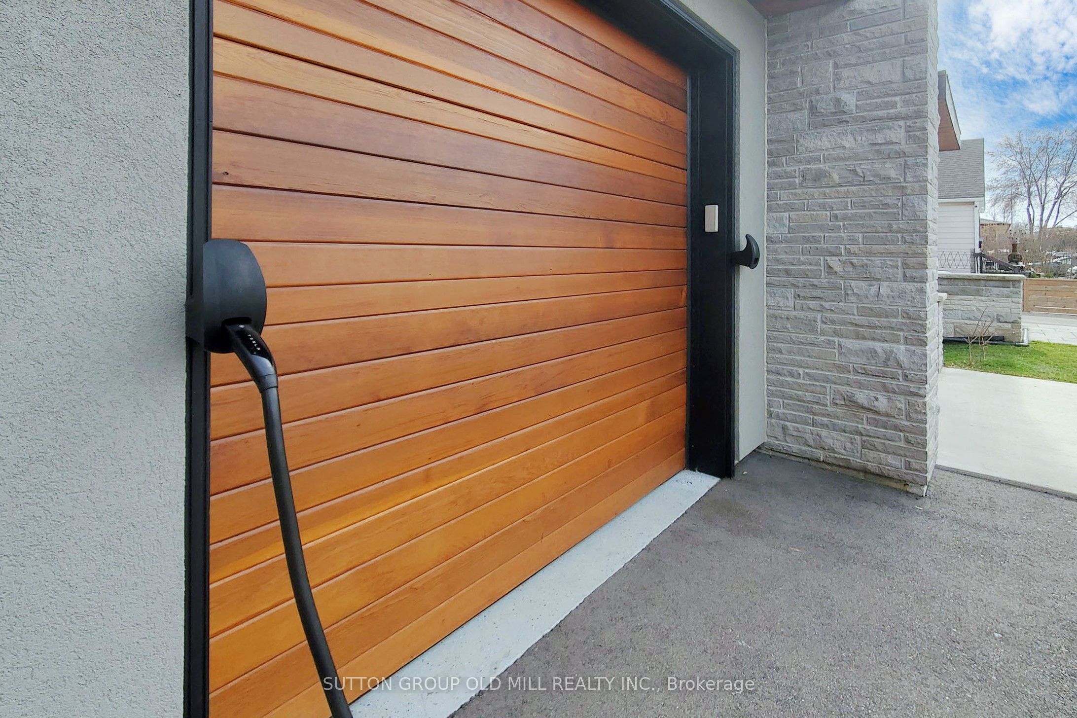 1086 Gardner Avenue, Mississauga, ON L5E 1B7