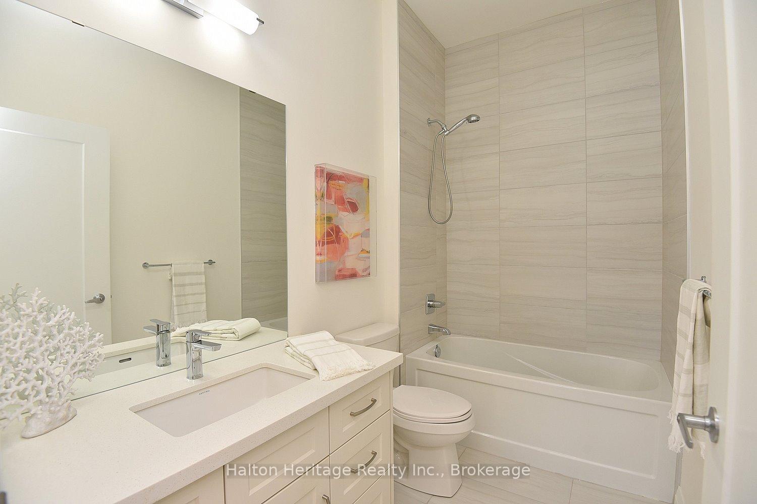 2 Bedrooms Condo at 30 Hamilton,  Hamilton For sale