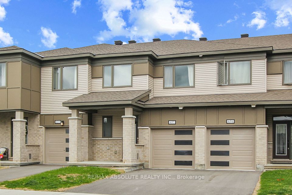 657 ALLIED Mews