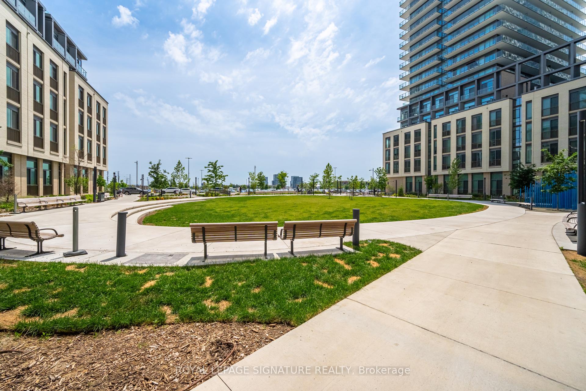 2 Bedrooms Condo at 7890 Jane, Vaughan For sale