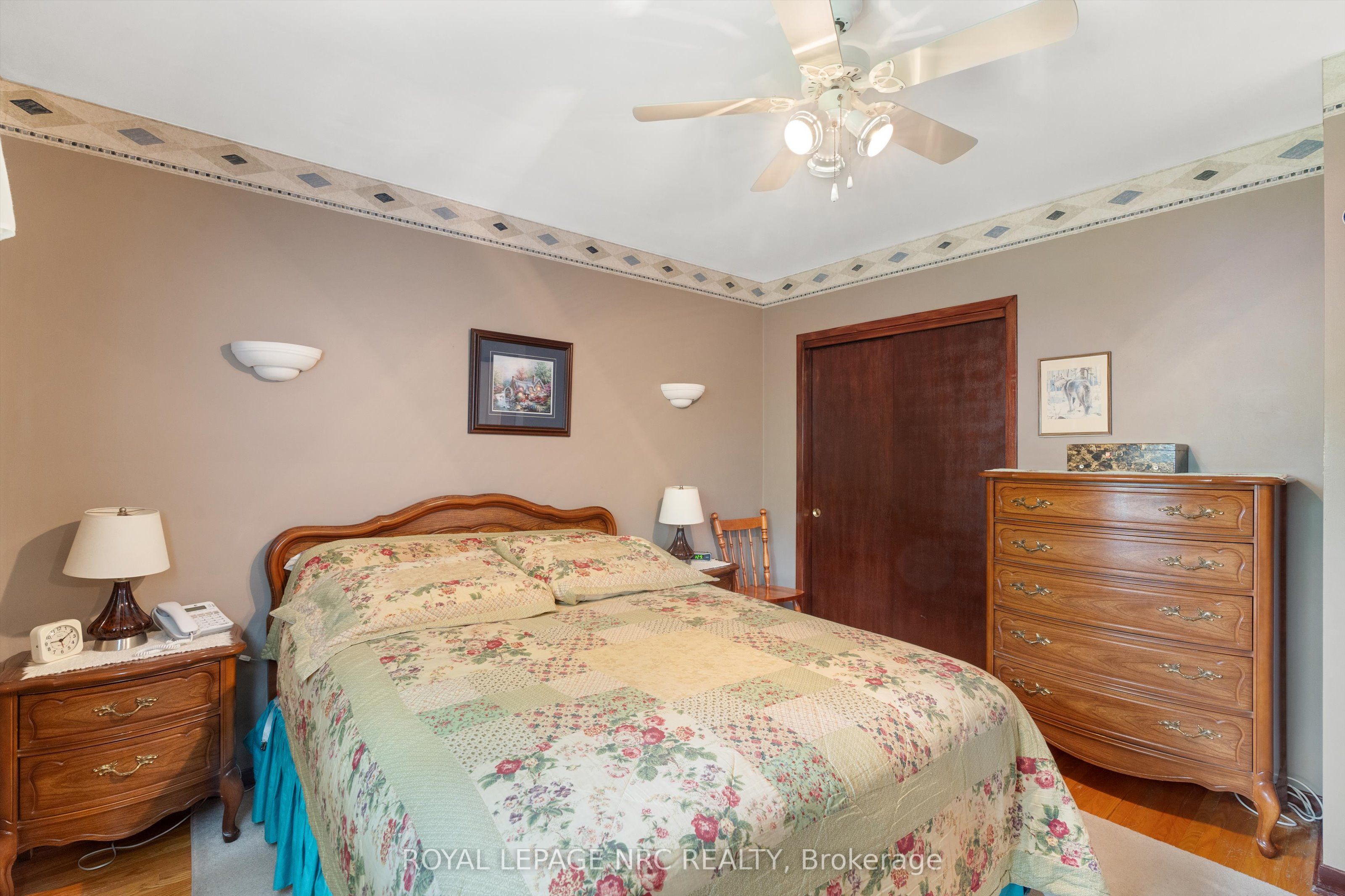 96 Lakeshore Road