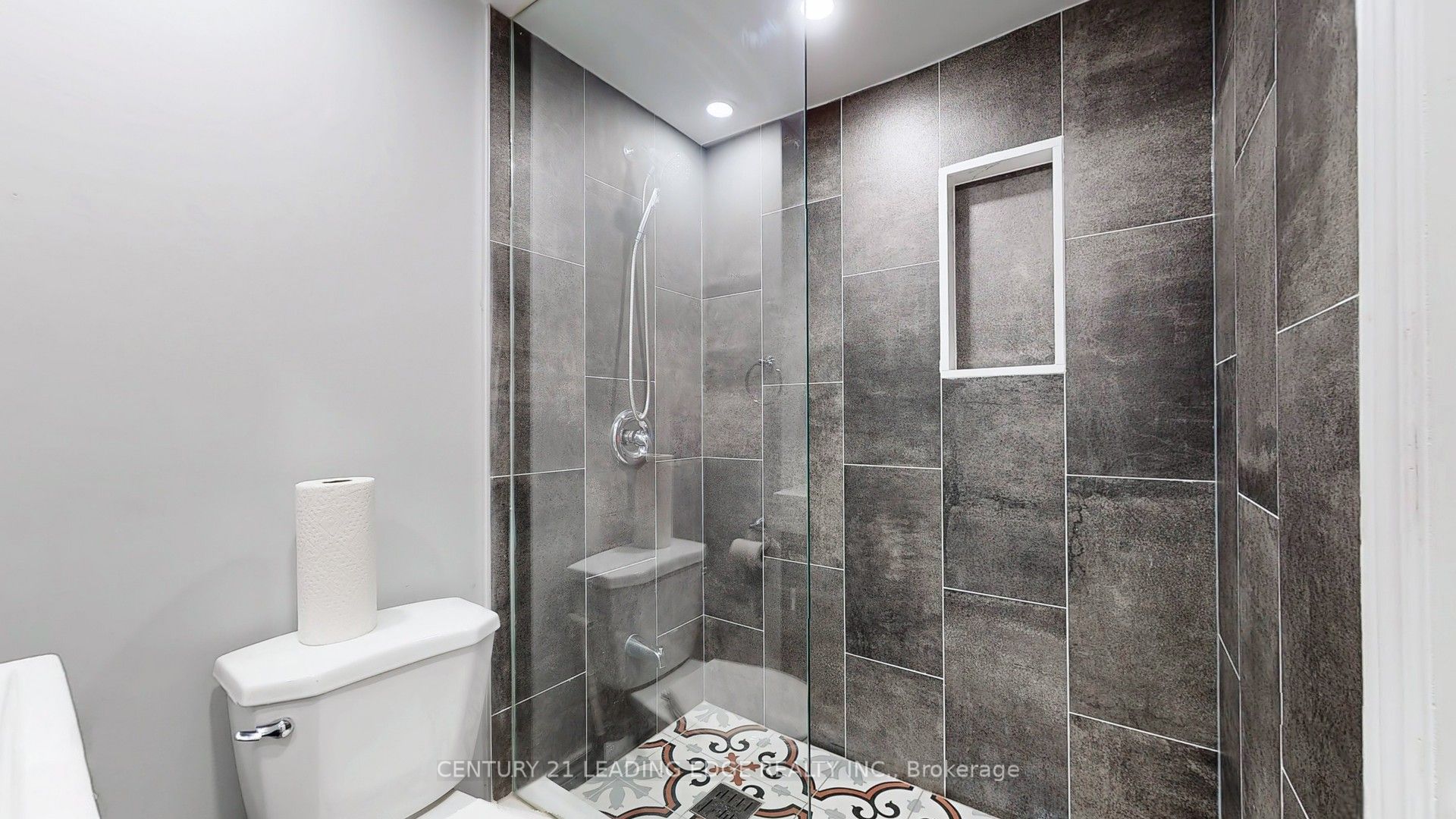 1100 Oxford Street, #118