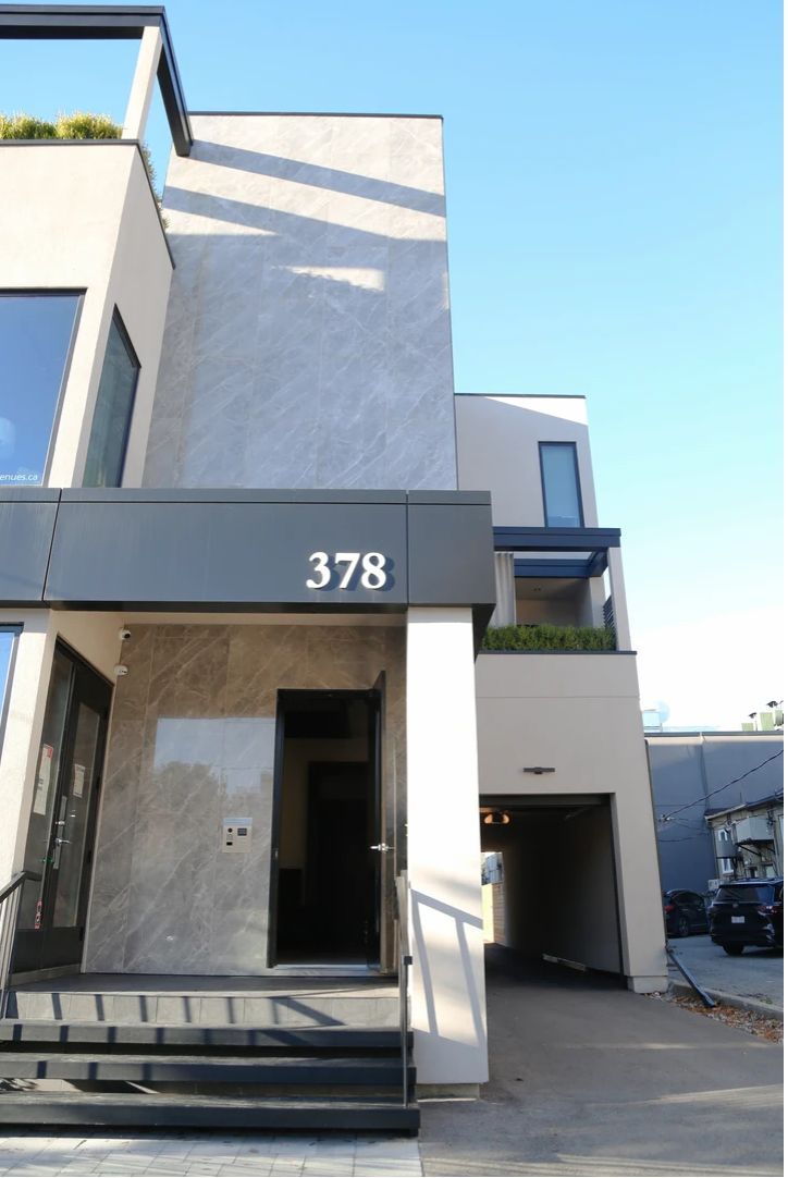 378 Fairlawn Avenue Lower