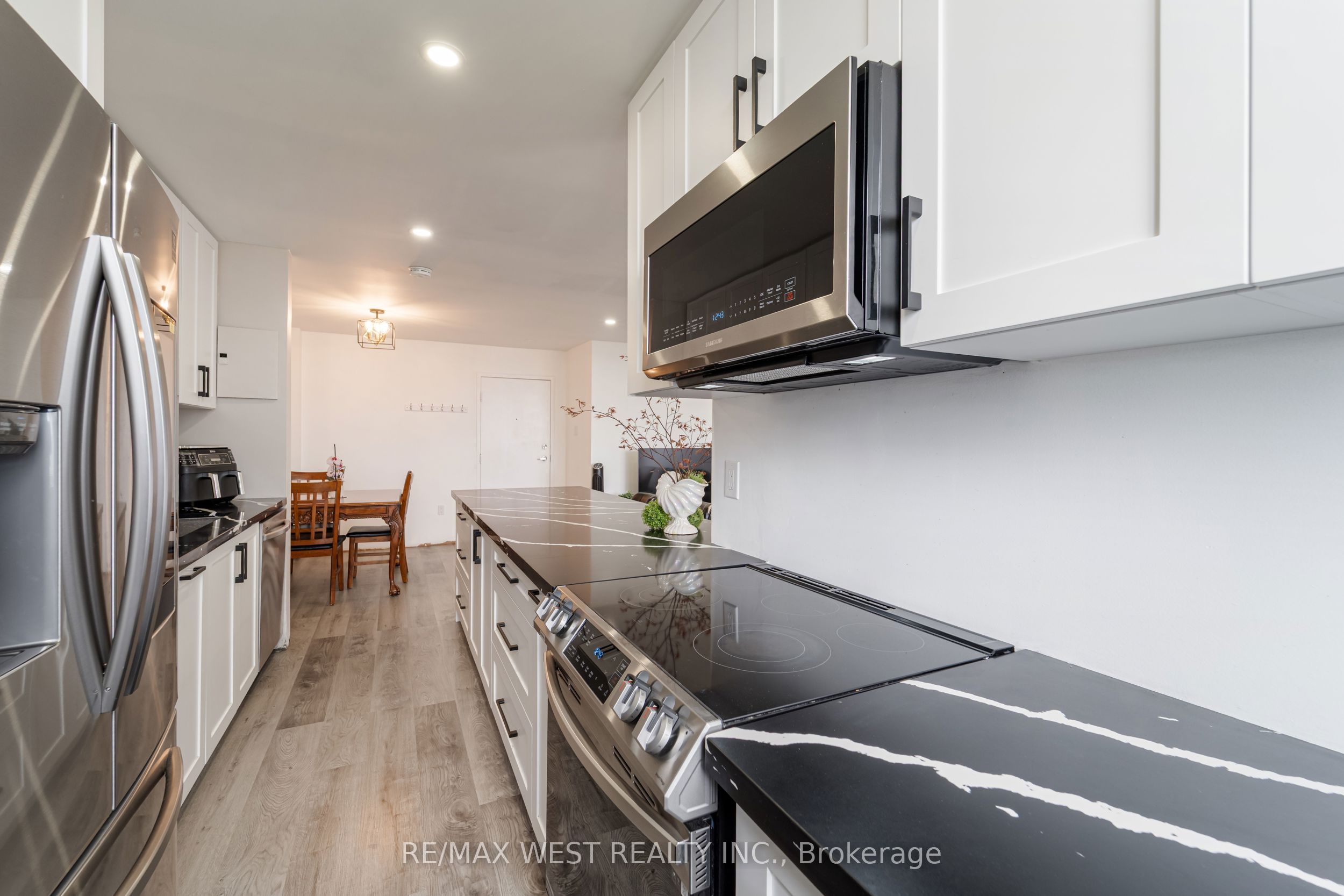 1615 Bloor Street, #1001