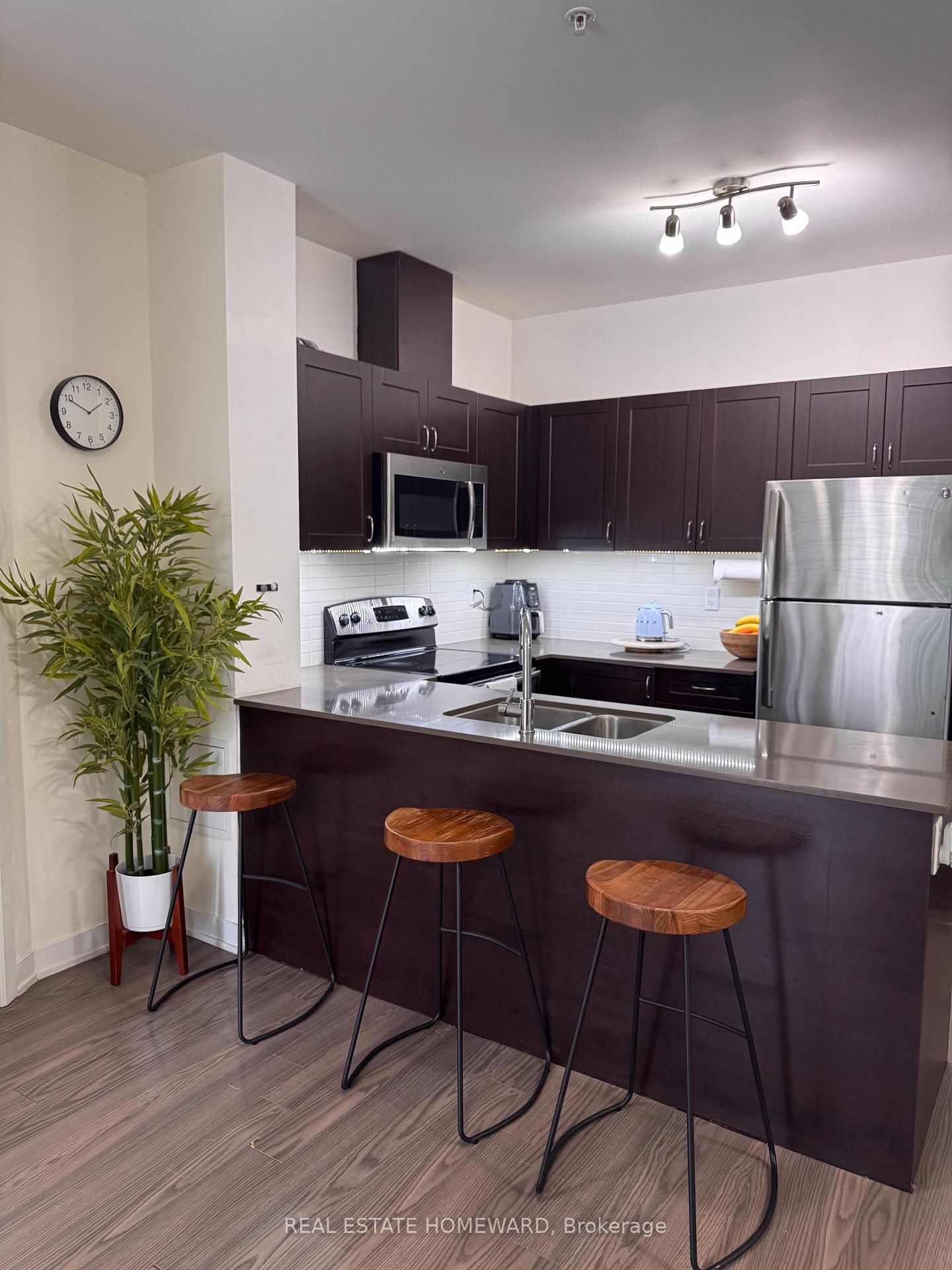 2 Bedrooms Condo at 3560 St Clair Ave, Toronto For sale