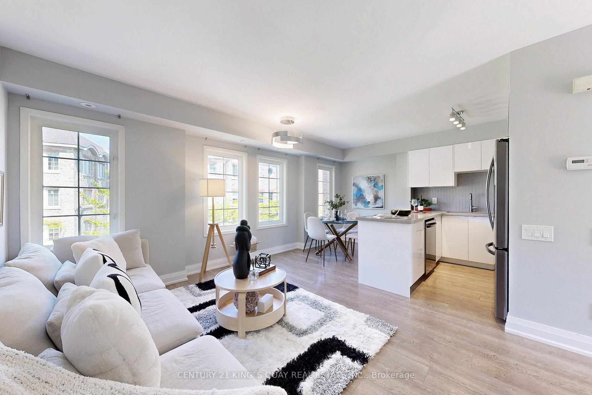 2 Bedrooms Condo at 9 Windermere, Toronto For sale