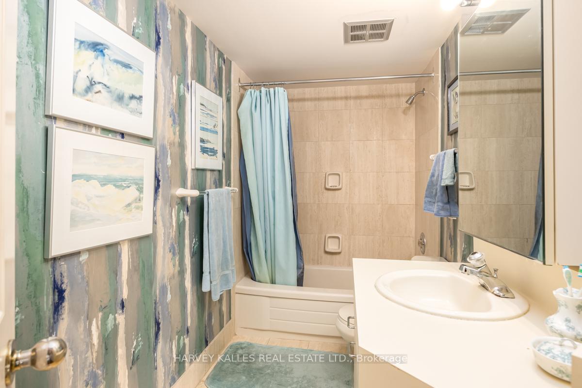 278 Bloor Street E 1501