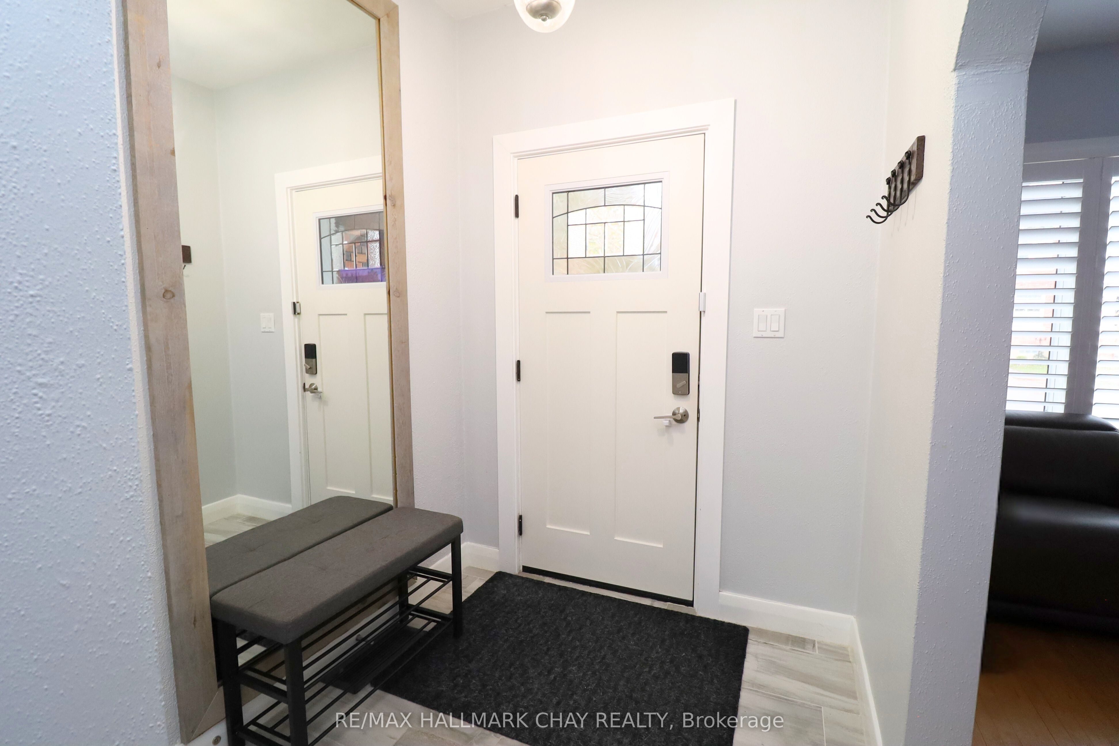 138 Owen Street N