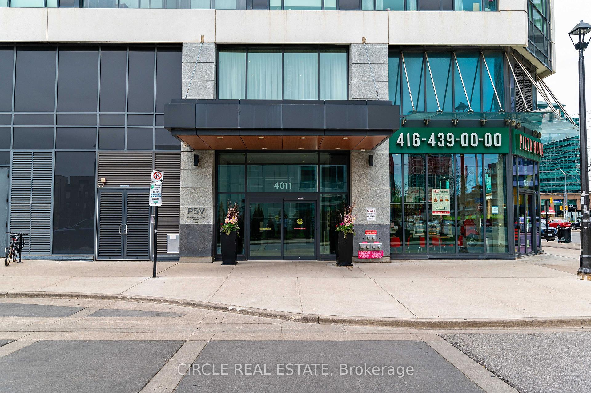 4 Bedrooms Condo at 4011 Brickstone Mews, Mississauga For sale