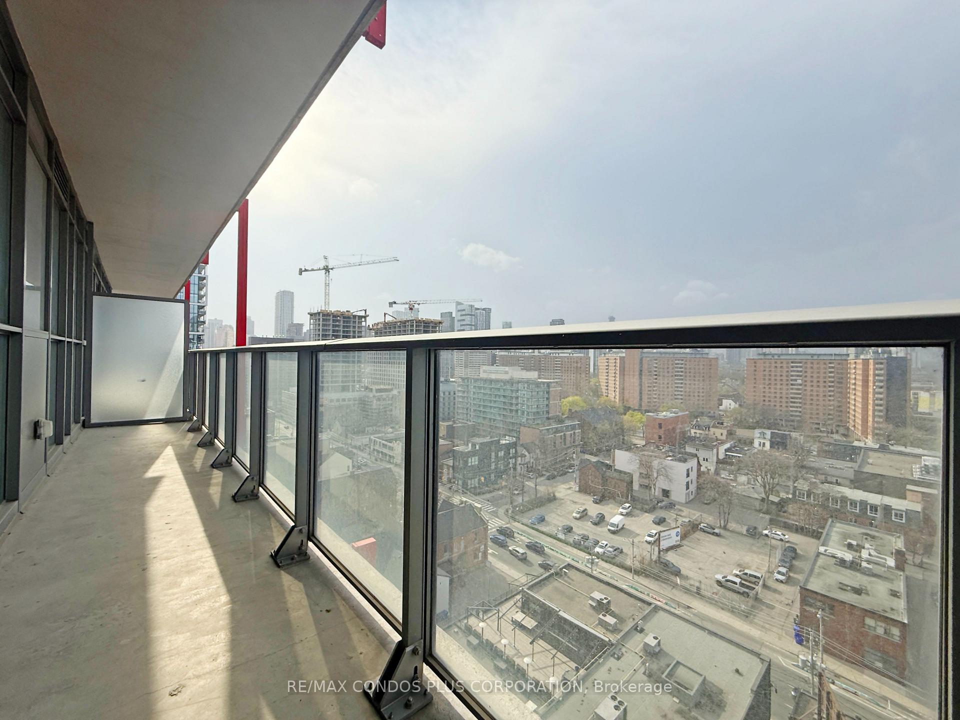 2 Bedrooms Condo at 120 Parliament,  Toronto For sale