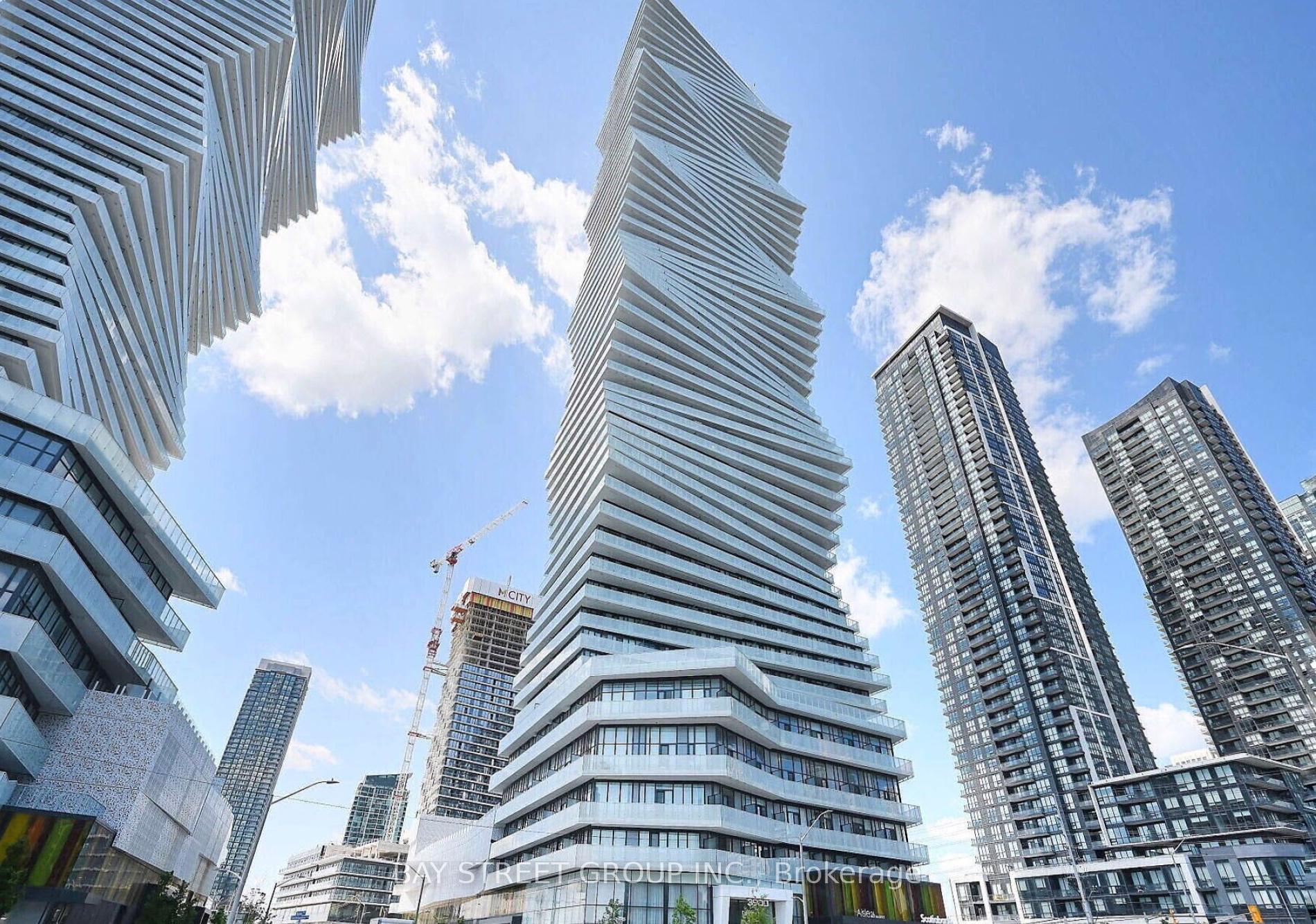 2 Bedrooms Condo at 3900 Confederation, Mississauga For sale