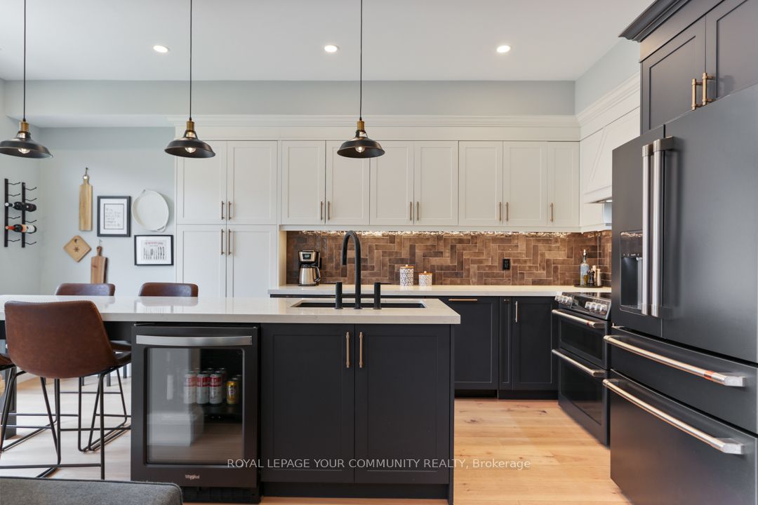 81 Limeridge Street, Aurora, ON L4G 7X9