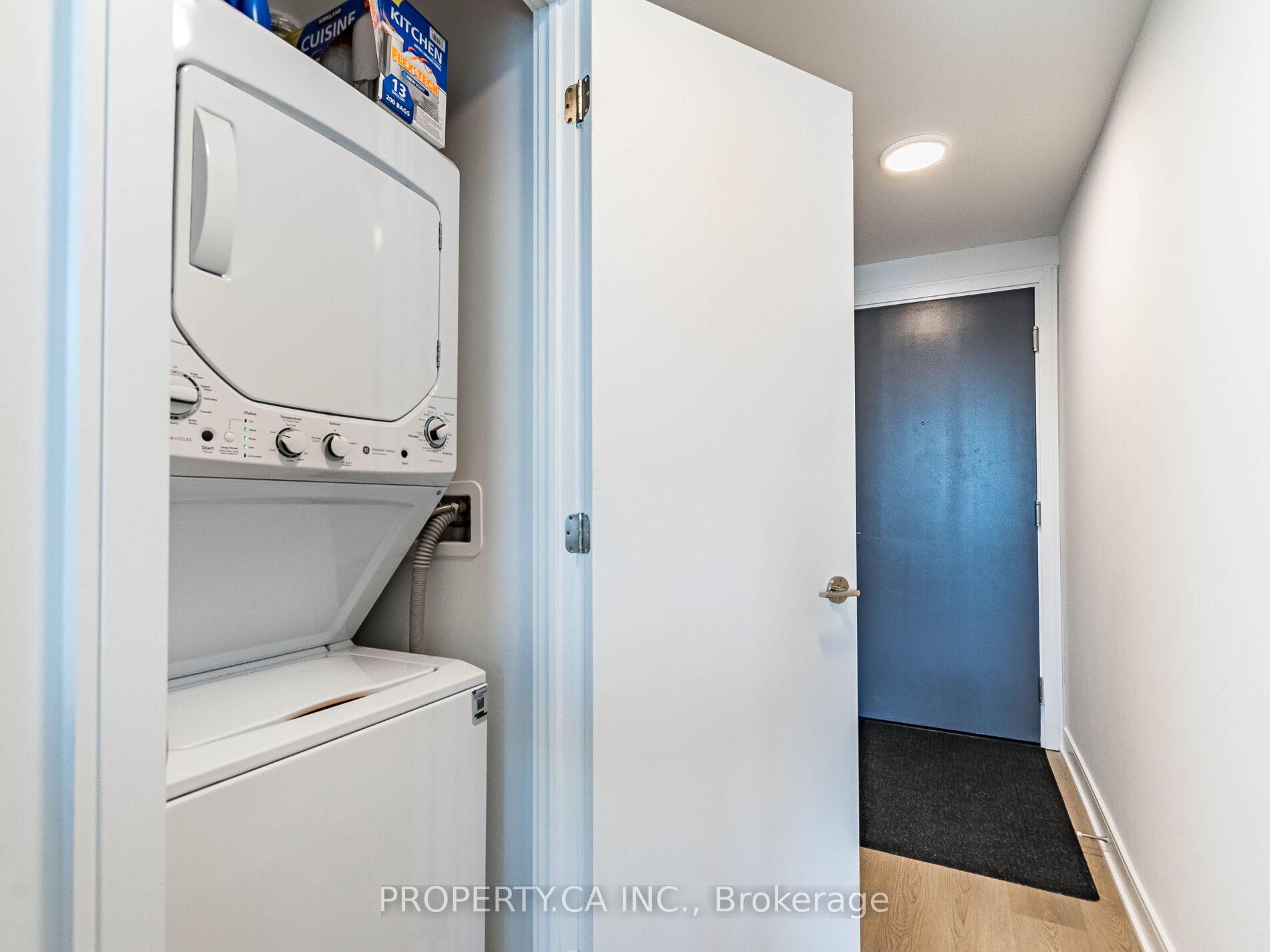 3 Bedrooms Condo at 86 Dundas, Mississauga For sale