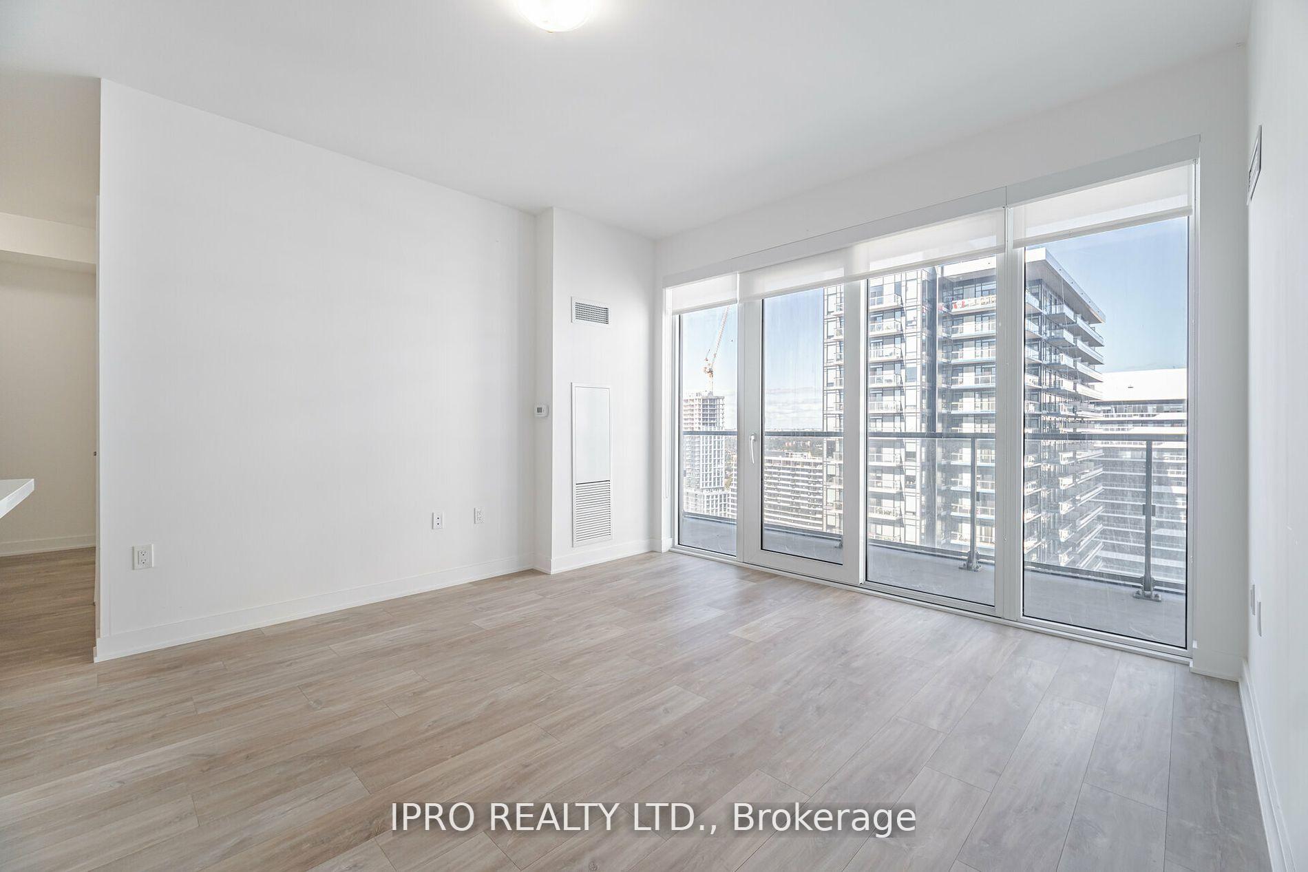 3 Bedrooms Condo at 4675 Metcalfe, Mississauga For sale