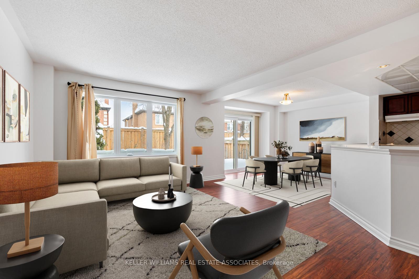 3 Bedrooms Condo at 5480 Glen Erin, Mississauga For sale