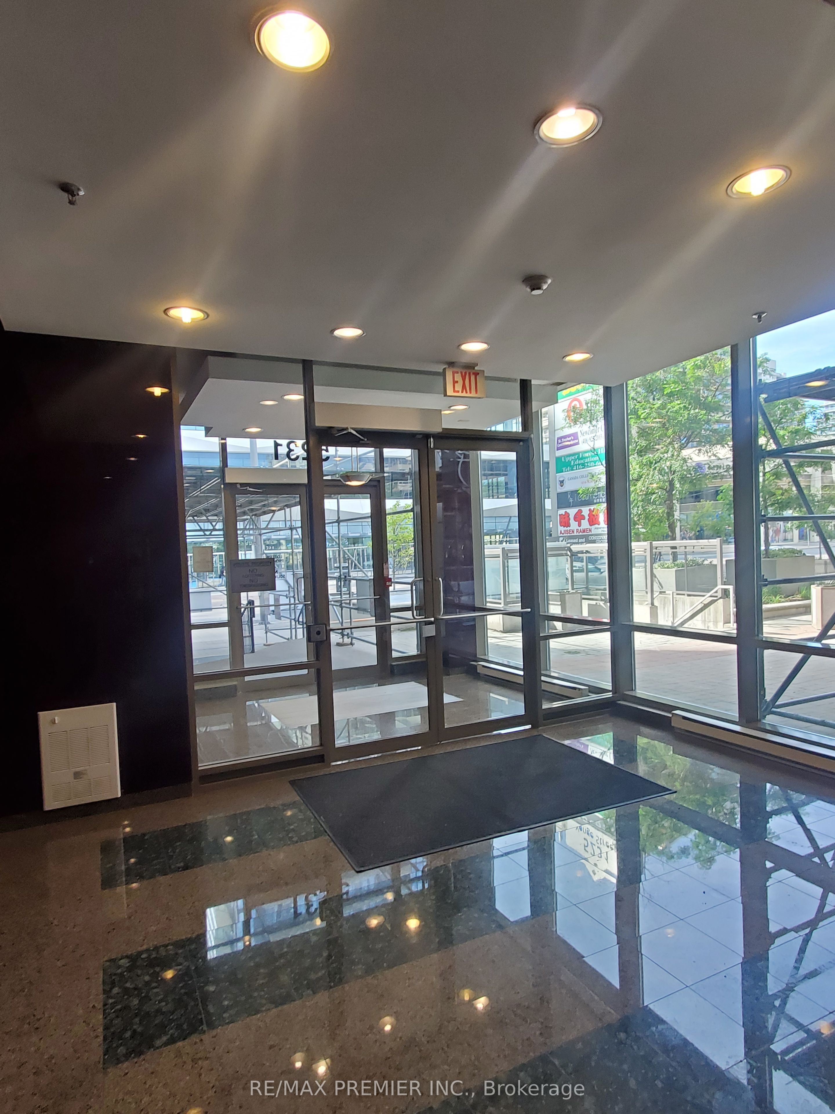 5231 Yonge Street, #203