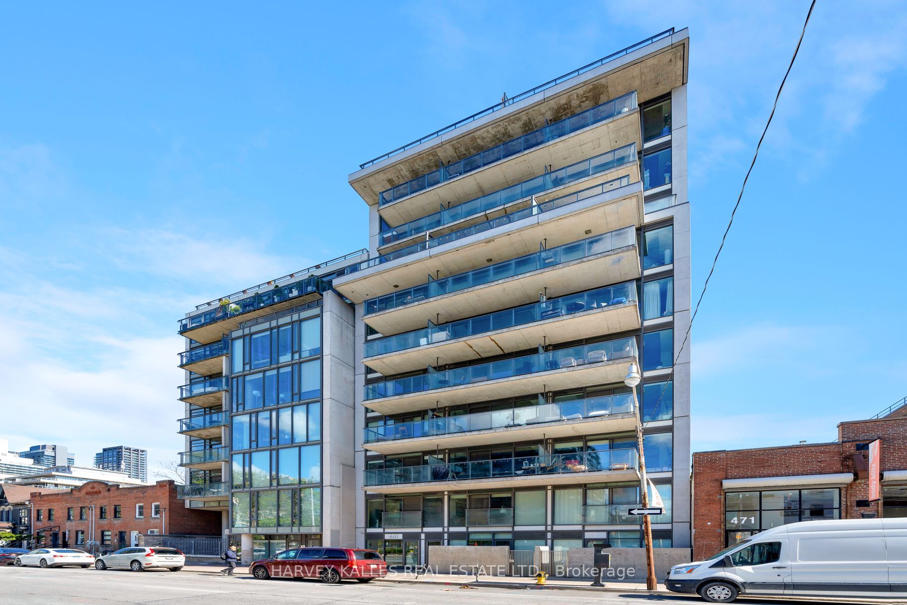 461 Adelaide Street W 827