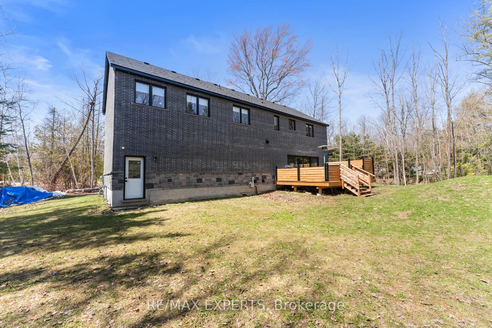 11 Joliet Crescent