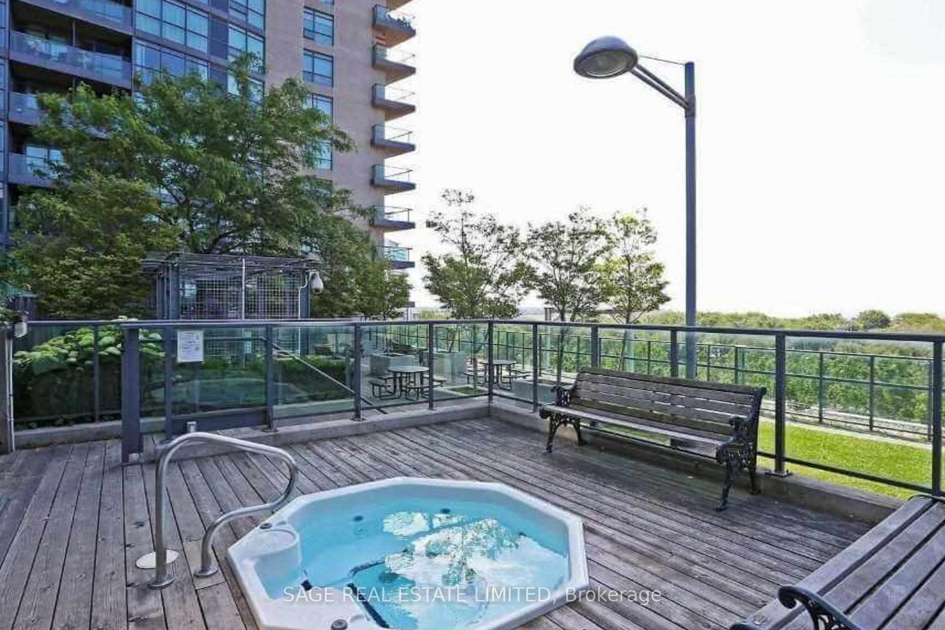 2 Bedrooms Condo at 219 Fort York, Toronto For sale