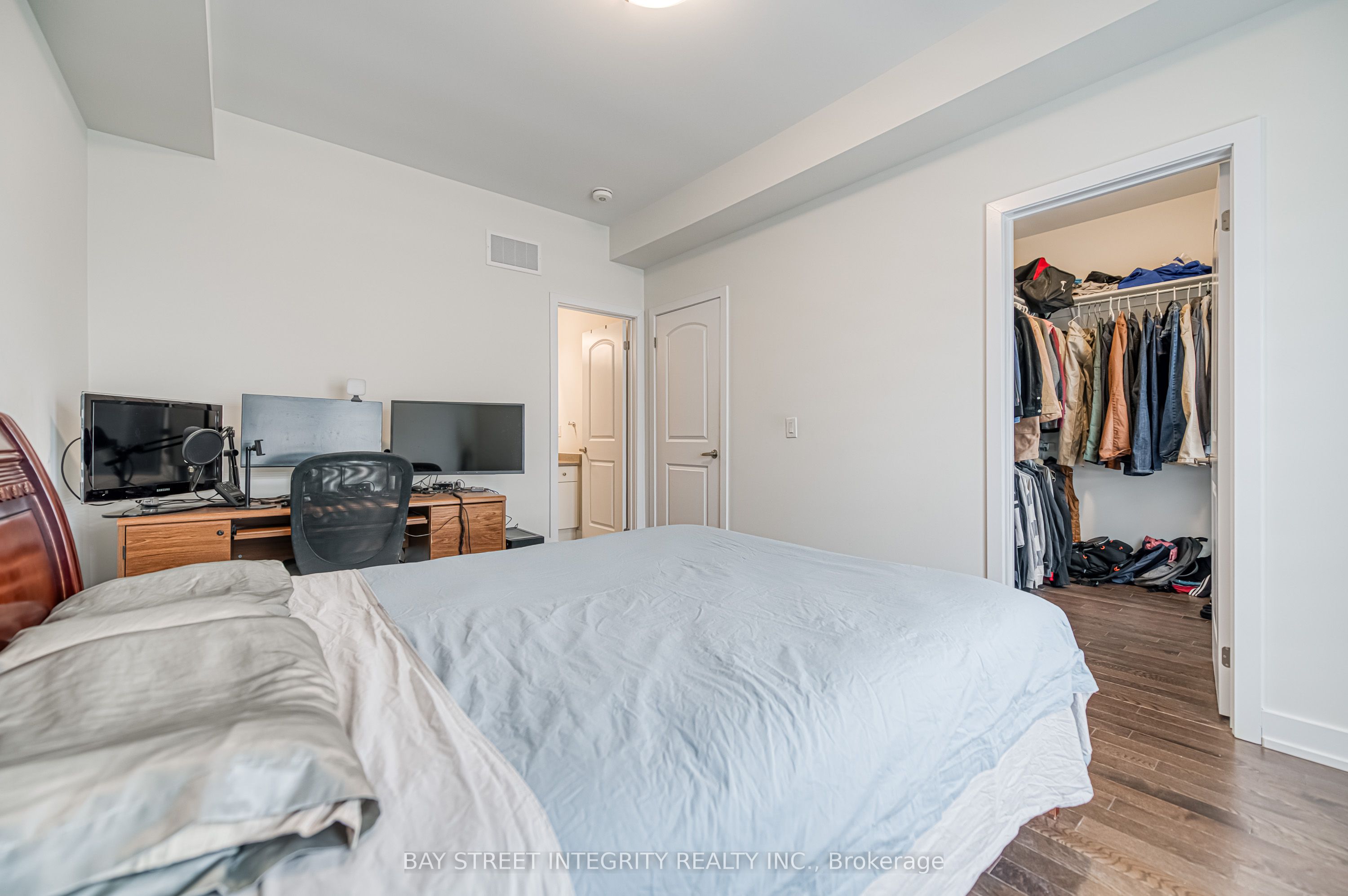 94 Guardhouse Crescent