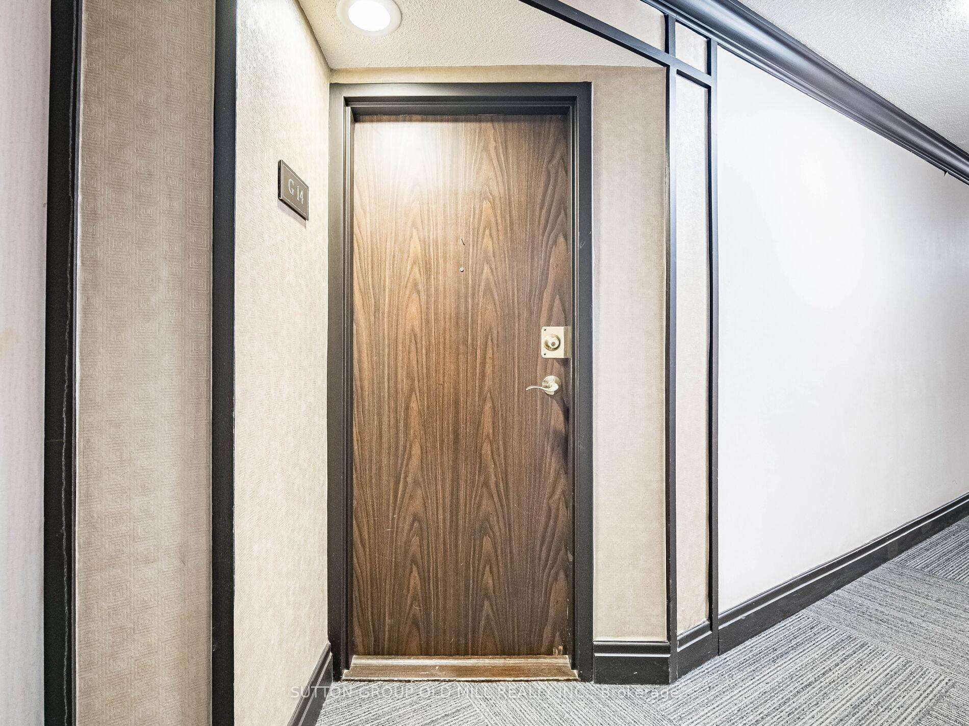 3 Bedrooms Condo at 288 Mill, Toronto For sale