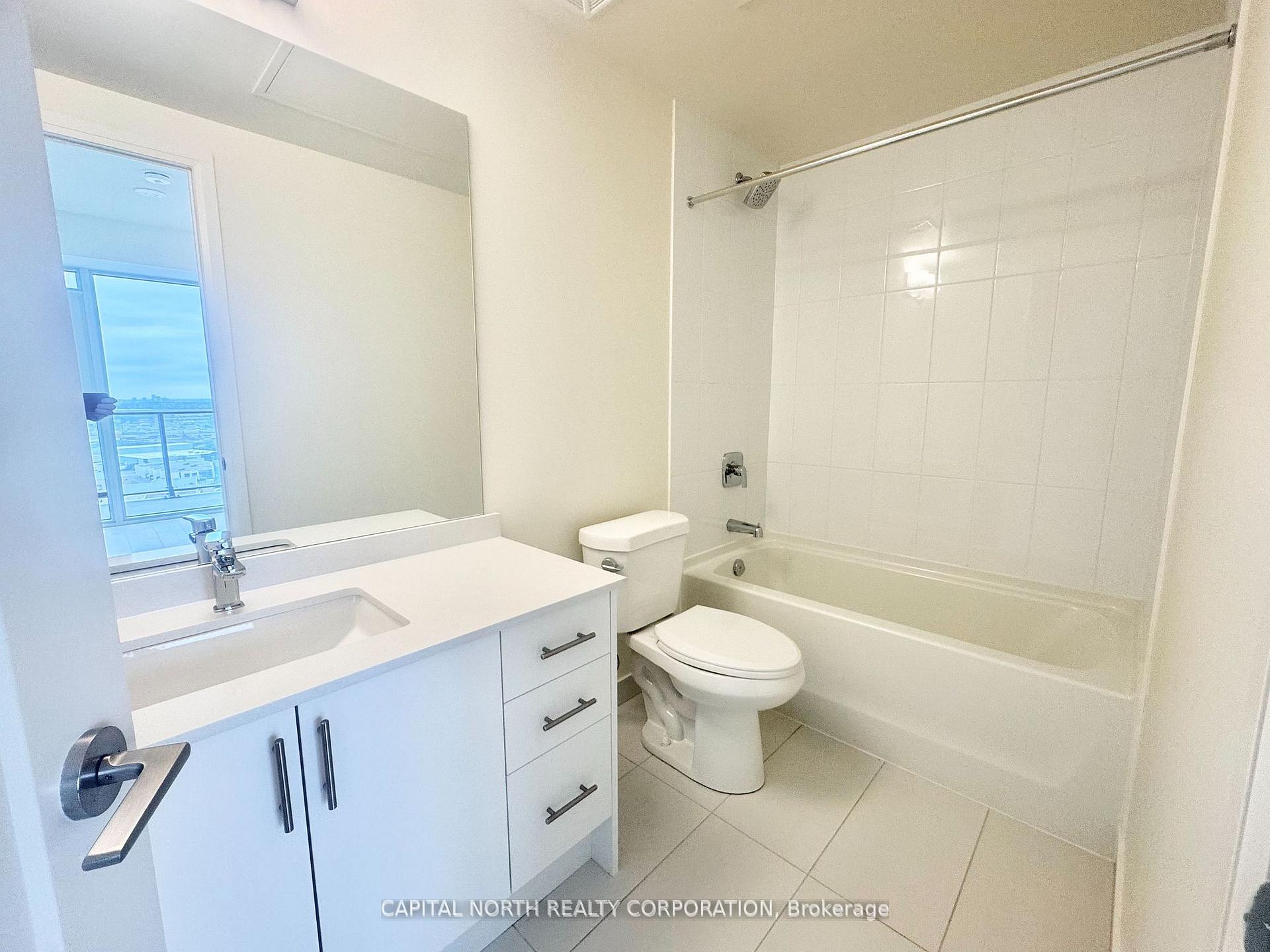 1 Bedroom Condo at 8960 Jane, Vaughan For sale