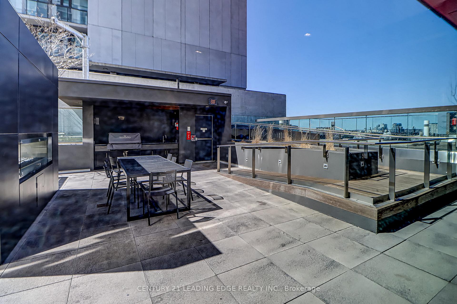 3 Bedrooms Condo at 318 Richmond,  Toronto For sale