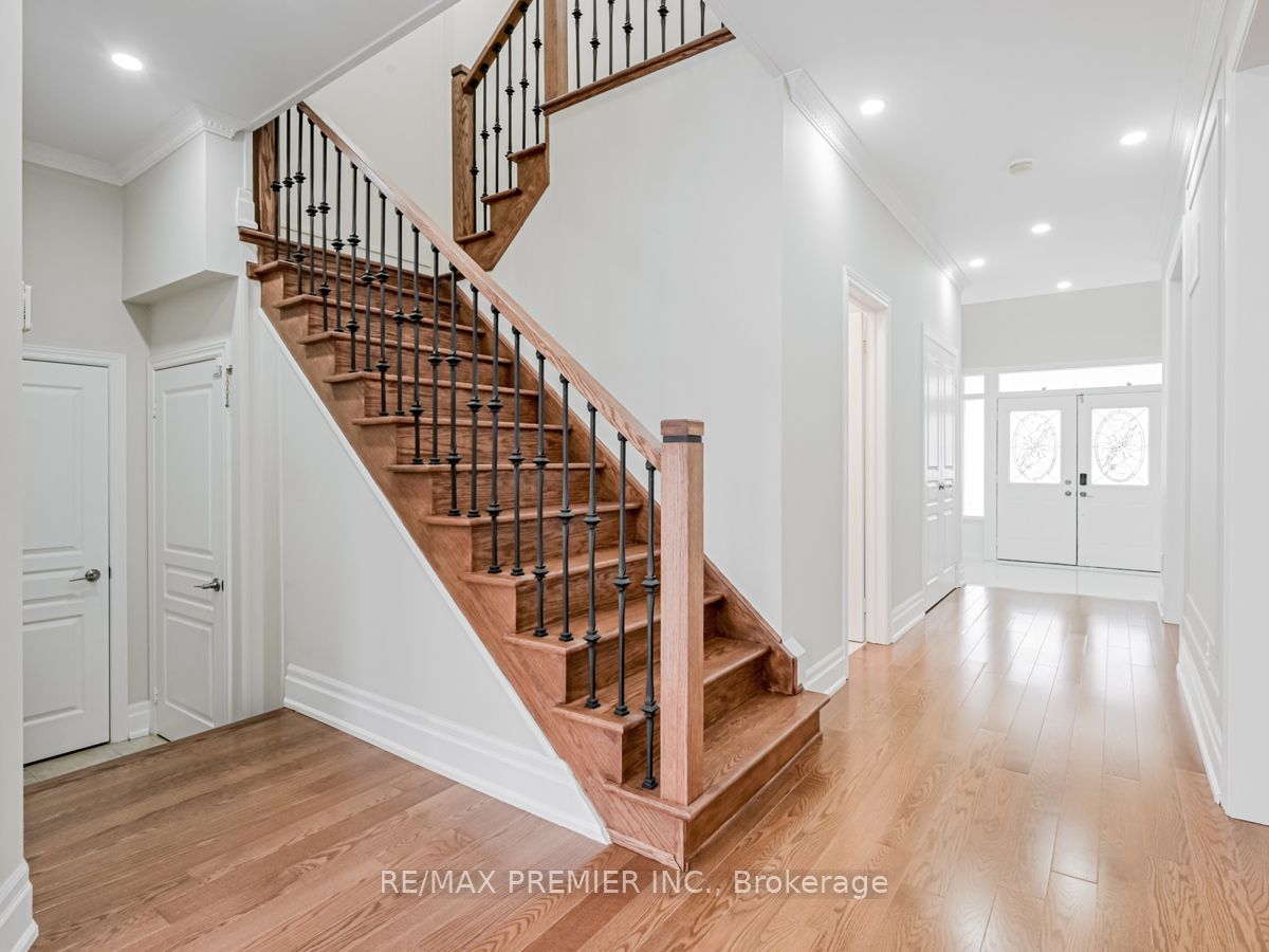 37 Colombo Crescent