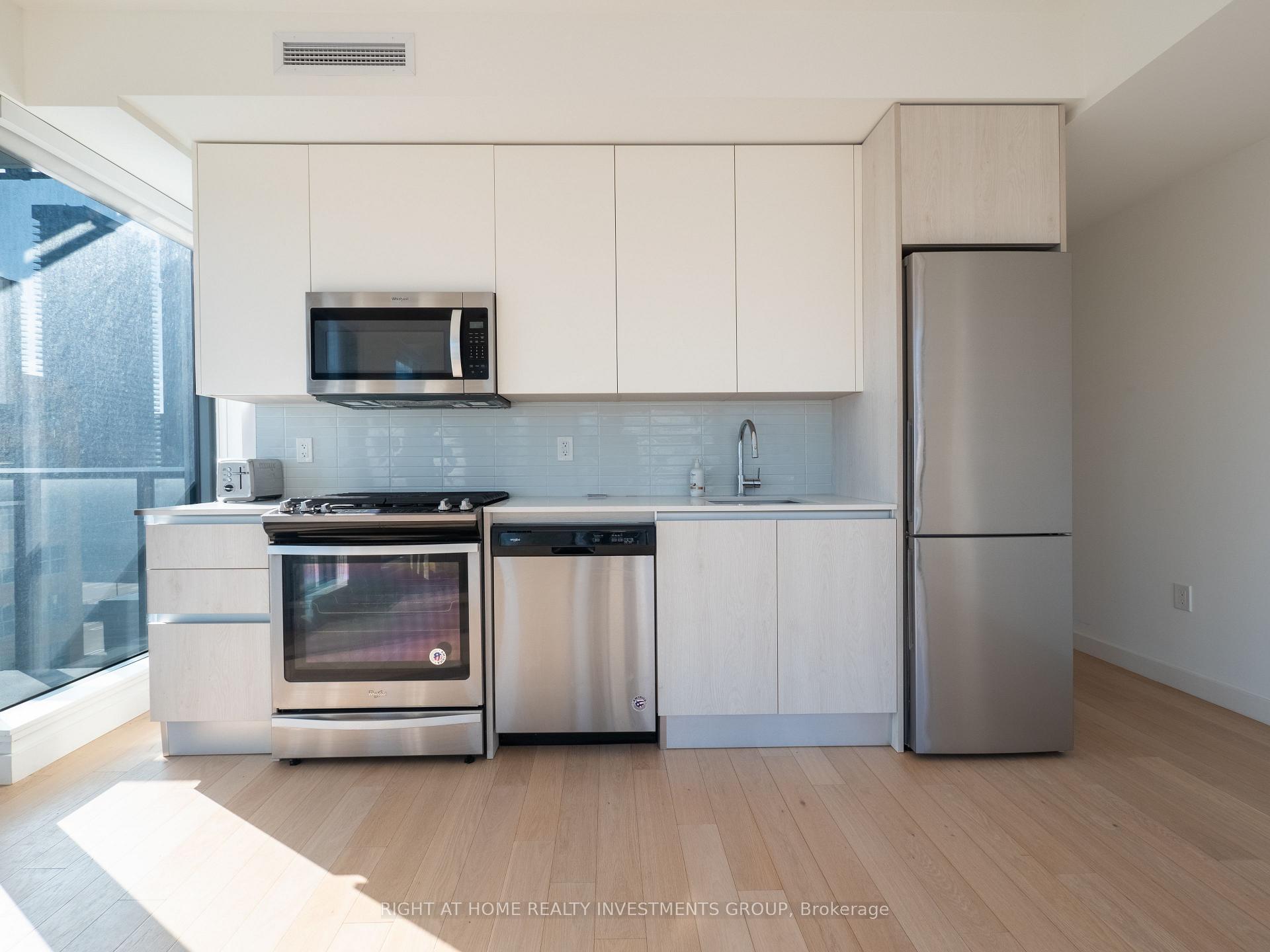 3 Bedrooms Condo at 2A Church, Toronto For sale