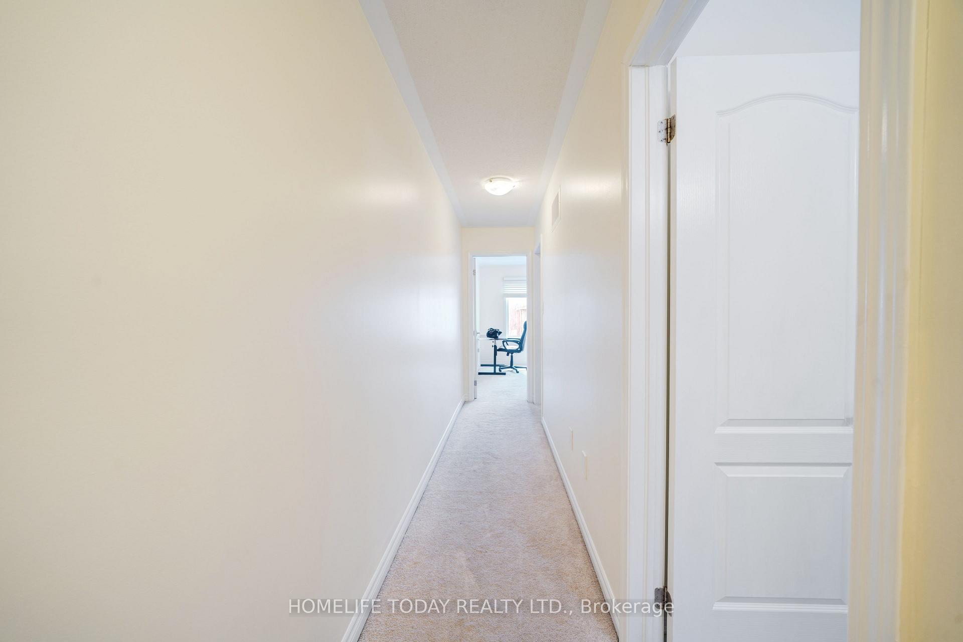 3 Bedrooms Condo at 45 Heron Park, Toronto For sale