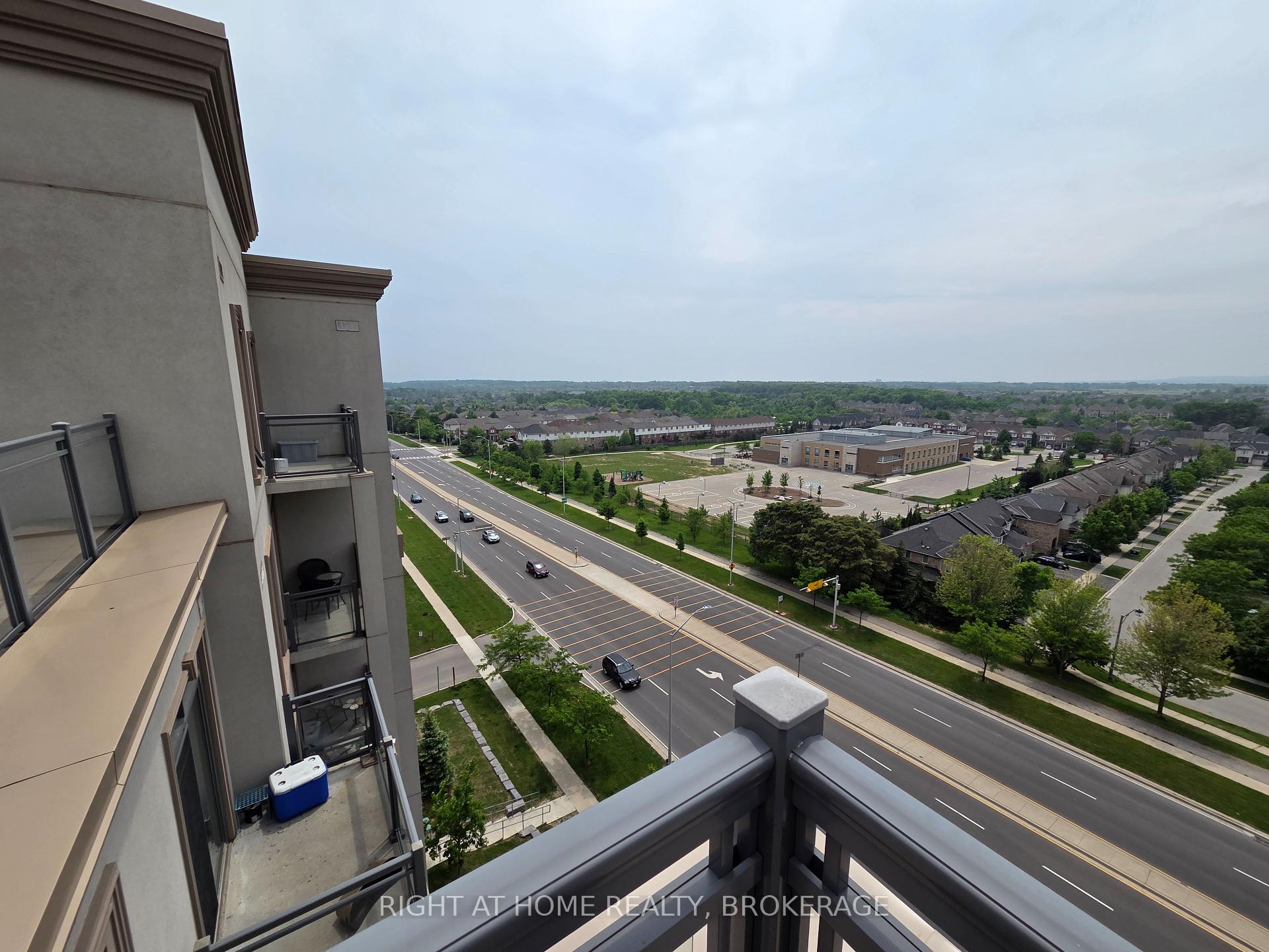 1 Bedroom Condo at 2490 Old Bronte, Oakville For sale