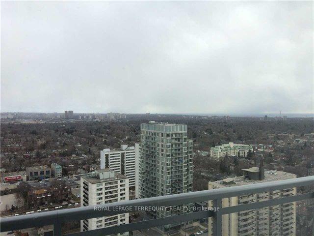 3 Bedrooms Condo at 98 Lillian, Toronto For sale